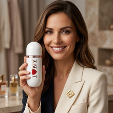 Cargar imagen en el visor de la galería, 212 VIP Rosé Love NY Carolina Herrera
