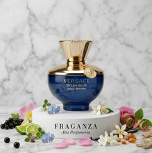Cargar imagen en el visor de la galería, Dylan Blue Pour Femme by Versace
